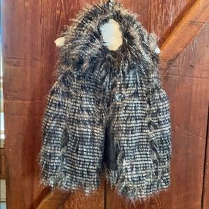 Powder River Eye lash vest